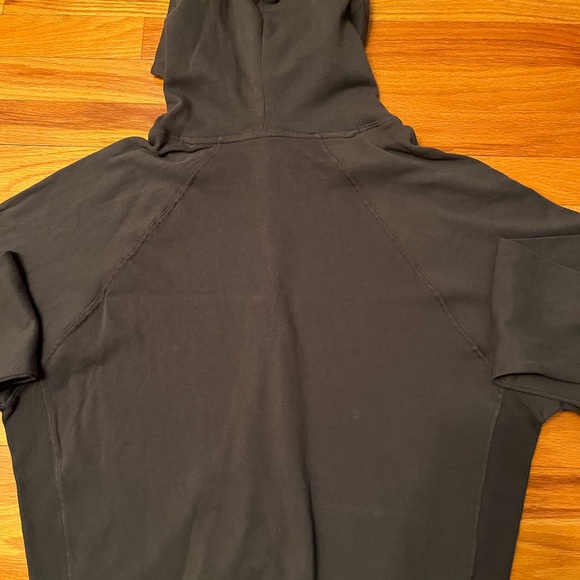 Vuori Sunnyside🌞 Hoodie in Charcoal ❤️😊 - Picture 5 of 5